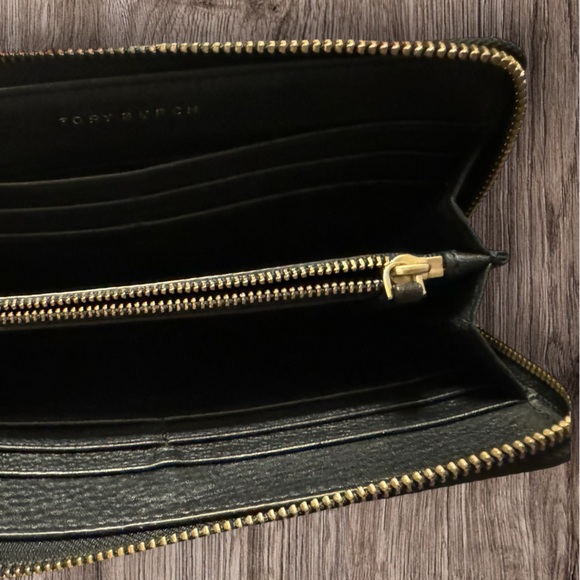 Tory Burch Wallet SOLD - Picture 7 of 7